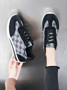 Women's Retro Patchwork Floral Casual Athletic Shoes, Fashion Versatile Student Lace-Up Soft Sole Running Sneakers - Black - View 3