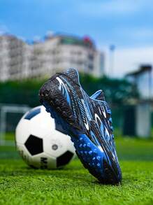 青少年足球鞋新款轻便防滑耐磨可拆卸防滑钉时尚足球鞋足球训练鞋，适合男孩和女孩