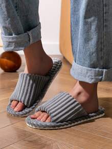 男女通用春夏室内拖鞋，露趾套脚拖鞋，适合卧室、客厅等四季穿着，情侣及家庭皆宜，适用于木地板等家居环境。 - 彩色 - 查看 11