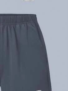 Set de 2 piezas de ropa deportiva para niños, camiseta informal con estampado de letras de baloncesto y conjunto de shorts, para niños mayores