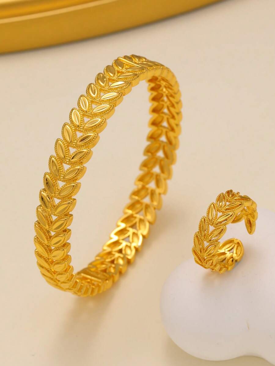 1 Set Of High-End Fashionable Rose Gold Hollowed Out Bracelets 1 Ring 1 - Yellow Gold - View 1