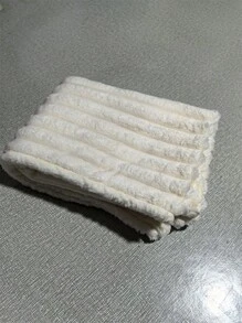 纯色毛绒毯子、厚办公室午睡毯、人造毛皮礼品毯、宠物用品狗/猫垫 - 白色 - 查看 2