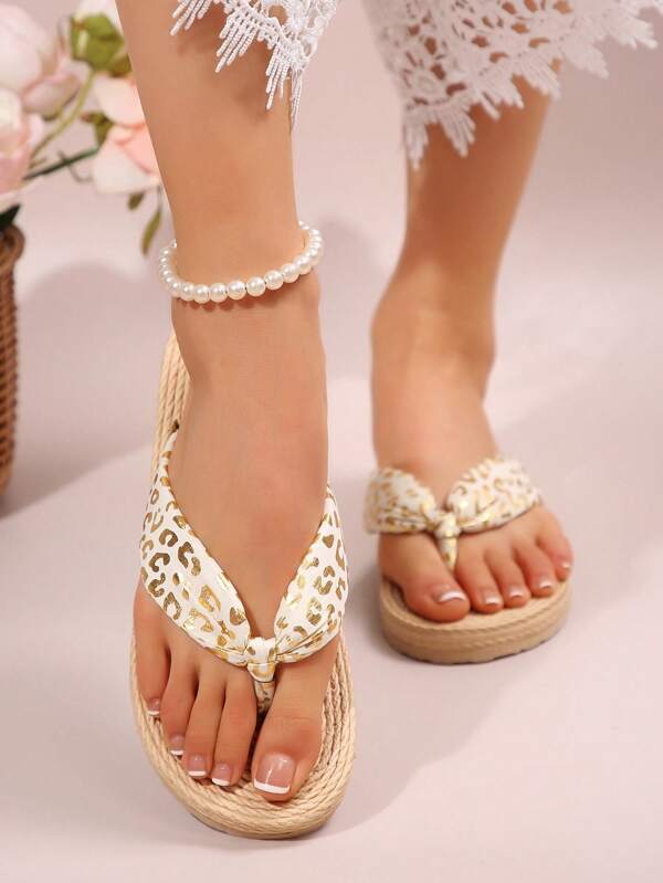 Sandalias planas con diseño floral simple 25025, nuevas sandalias de verano de mujer con suela resistente al deslizamiento, cuerda de paja ligera y plana, chancletas playeras de talla grande adecuadas para vestidos y la playa, sandalias planas casuales y fáciles de poner