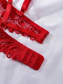 性感内衣，时尚浪漫红色蕾丝情趣内衣套装，增添情趣，增强亲密体验