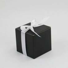 10 pièces Boîtes à bonbons carrées avec rubans, boîtes carrées de faveur de couleur unie, options multi-couleurs, boîtes à bonbons carrées simples, boîtes cadeaux d'anniversaire de mariage, boîtes d'emballage de faveurs de mariage, boîtes à bonbons avec rubans