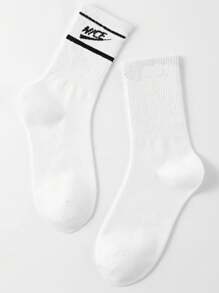 1/3/5 双男女通用白色字母图案中筒运动袜，百搭日常穿着