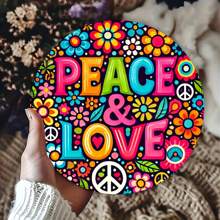 1pc Retro ijzeren bord, 8x8 inch - Peace And Love wanddecoratie, waterdicht, kleurvast, hitte- en koudebestendig, voorgeboorde gaten voor eenvoudige installatie, geschikt voor thuis, garage, veranda, café, club - Engelse tekst, multifunctionele binnen-/buitendecoratie