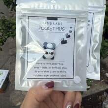 1PC Handmade Resin Panda Pocket Hug Encouragement Cards, Inspiring Charm Gifts For Friendship, Holidays, Back To School And Christmas