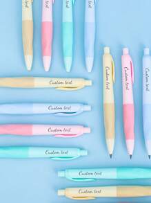 1 pièce/4 pièces Crayons à papier personnalisés avec support, crayons automatiques avec mine continue et assortiment de couleurs . Permet de tenir correctement le crayon, convient pour l'écriture d'entraînement. Supporte le texte personnalisé, personnalisation de l'arrière du crayon. Retour à l'école