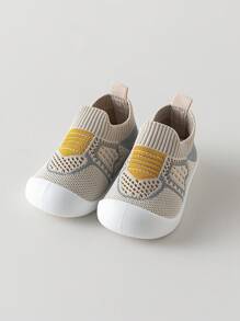 1 Paio di scarpe da bambino/bambina alla moda e traspiranti in in rete, adatte per la primavera e l'estate, nuovo modello 2025 per i primi passi