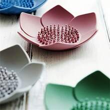 Lotus Shape Silicone Soap Dish With Drainage Hole, Scented Soap Tray Suitable For Shower And Bathroom, Battery-Free