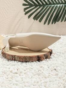 Xin Jing Shoes 棕色高跟鞋，带皮带扣，麂皮材质凉鞋/短靴，完美搭配开衫/毛衣，四季皆宜的高帮款式，闭趾设计，优雅的小猫跟，派对必备 - 白色 - 查看 5