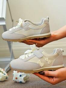 1 Pair Kids Faux Leather Hook And Loop Sports Shoes, Soft Sole Anti-Slip Fashion Versatile, Suitable For Daily Outdoor Wear, Spring/Summer, Run Small By 1 Size