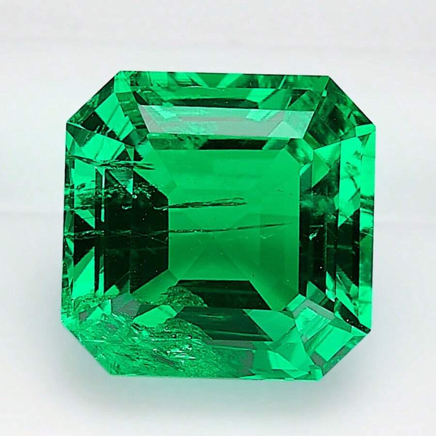 Lab Grown Colombian Hydrothermal Emerald Gemstones, Suitable For Jewelry Setting Like Rings And Necklaces - Green - Without Certificate - View 1