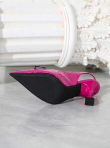 秋冬季优雅尖头高跟鞋一双，采用尖头细高跟设计，搭配光泽面料、金属铆钉装饰，色彩鲜艳，性感优雅，适合婚礼、晚宴、派对和日常穿着，时尚百搭的穆勒高跟鞋，优雅派对之选。 - 玫紅色 - 查看 8