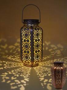 Đèn lồng treo ngoài trời năng lượng mặt trời, đèn LED trang trí bằng kim loại rỗng chống thấm nước, đèn treo để bàn kiểu retro tự động bật/tắt cho sân vườn, hiên nhà, lối đi, sân trước, đèn chiếu sáng cảnh quan năng lượng mặt trời cho trang trí Giáng sinh, Halloween và tiệc tùng. - Nhiều màu - Xem 15