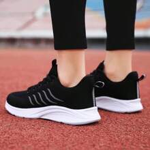 Chaussures de sport pour femmes, légères, basses, à lacets devant, chaussures de course noires décontractées, convenant à la fitness, la randonnée et les voyages