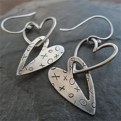 1 对复古时尚镂空双心形吊坠耳环，波西米亚风格女士耳环，情人节派对的完美礼物