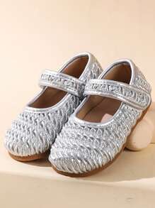 全新夏季儿童时尚平底鞋适合女孩，防滑透气幼儿初学走路鞋 - 銀色 - 查看 2