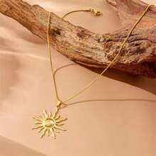 1pc Women's Stainless Steel 18K Gold Plated Sun Shaped Pendant Necklace