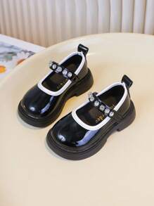 女童皮鞋平底鞋，2024年新款春秋季儿童时尚软底英伦风表演公主鞋