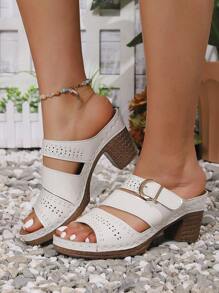 Sandale ultra-ușoare de mărime mare pentru femei de vară, noi, lucioase, cu cataramă metalică, cu linie de balansare, papuci cu toc înalt, ocazional, versatili, confortabili.