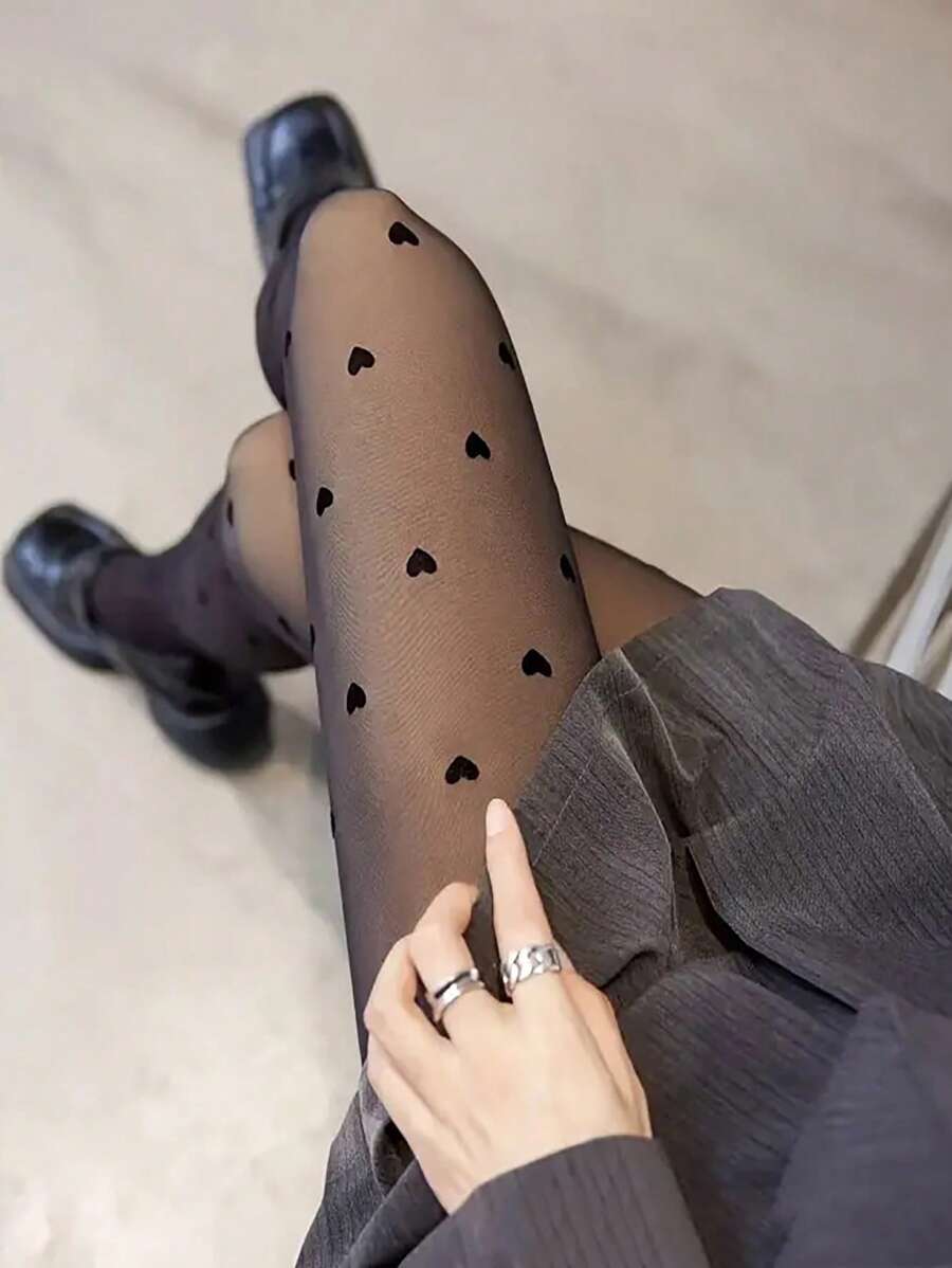 1双女士100克性感尼龙丝袜，黑色紧身连裤袜，高弹时尚显瘦柔软顺滑，适合春秋冬三季穿着，用途广泛，可用于节日、运动、休闲、商务及日常穿着。 - 黑色 - 查看 1