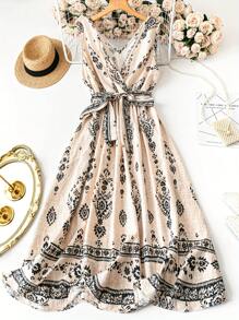 Plus Size Floral Print V-Neck Dress, Fashionable For Summer - Apricot - View 1
