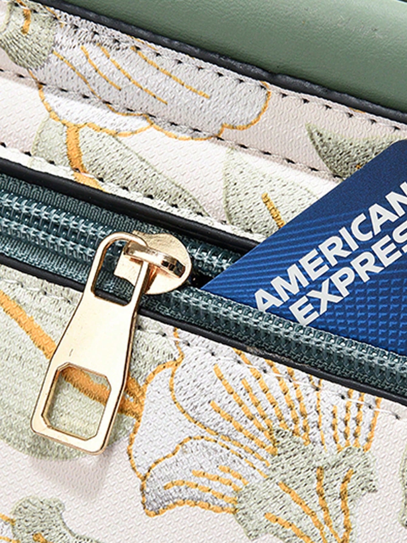 حقيبة كتف نسائية مربعة من الجلد الناعم – مطبوعة بت...