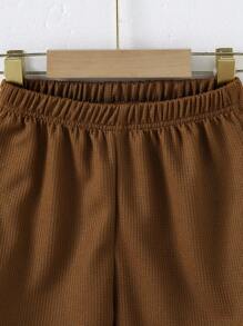 Toddler Boys'' Minimalist Solid Color Patchwork Waffle Texture Short Sleeve Shirt + Casual Waffle Texture Solid Color Shorts, Spring/Summer