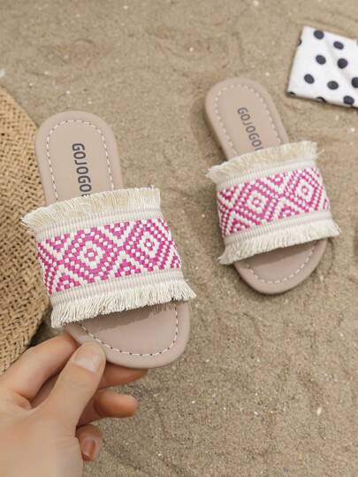 1 双夏季畅销款米色儿童防滑拖鞋舒适柔软简约米色平底女童3-12岁凉鞋拖鞋适合室内外日常度假休闲沙滩白色编织金黑边流苏设计绑带设计拖鞋