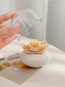 1pc Creative Lotus Cleaning Swab Holder/Toothpick Box, Comes With 100pcs Cleaning Swabs With Cover, Daily Novelty Gift, Restaurant, Home Supplies, Holiday Decor