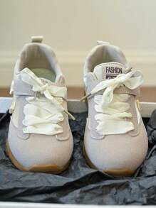 1 Pair Kids Faux Leather Hook And Loop Sports Shoes, Soft Sole Anti-Slip Fashion Versatile, Suitable For Daily Outdoor Wear, Spring/Summer, Run Small By 1 Size