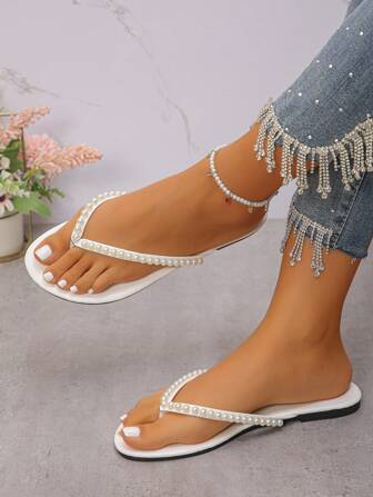 2025 新款珍珠加大码女士人字拖凉鞋，经典百搭舒适休闲室内/户外串珠人字拖鞋