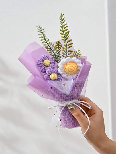 Ramo de flores artificiales tejido a mano con hilo, incluye flores artificiales de tela y ganchillo, viene con papel de regalo; 2 flores de ganchillo y margaritas, adecuado como regalo de cumpleaños o aniversario para mamá, novia, amiga, también adecuado para el Día de la Madre, San Valentín, aniversario de boda, fiesta festiva, decoración del hogar, regalo de Navidad, decoración del hogar, decoración de la mesa del comedor, decoración del dormitorio y el baño, decoración del escritorio de la oficina, regalo de cumpleaños o fiesta para mujeres, regalo de graduación, decoración de otoño
