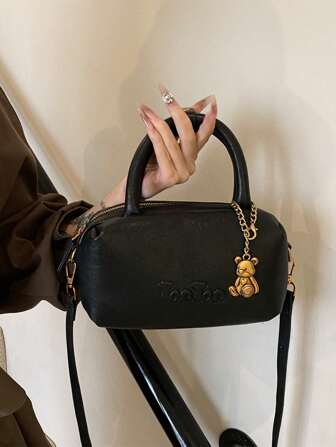 时尚简约的女士软皮手提包，百搭日常斜挎单肩包，附赠吊坠