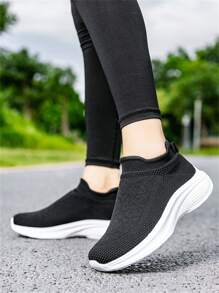 Women's Lace-Up Super Lightweight Sneakers, Casual Comfortable Breathable Sports Running Shoes, Basic Matching Athletic Shoes - Black and White - View 7