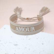 1 件手工刺绣法国“AMOUR”创意编织复古法式手链，适合情侣、节日礼物、祝福手链 - 卡其色 - 查看 5