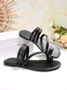 Women's Toe Ring Flat Sandals, Casual Open Toe Lace-Up Non-Slip Slippers, Outdoor Beach Flip Flops - Black - View 9