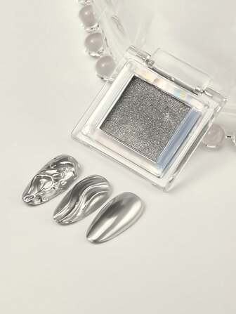 一盒彩色纯色UV/LED凝胶指甲油，包含镜面效果、变色龙、极光、星空灰、香槟金、宝石蓝、玫瑰金、高光、细闪等多种颜色，附赠一根指甲抛光棒，适用于美甲沙龙或居家DIY。