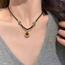 Collier en corde tressée fait main avec pendentif nœud auspicieux, fashion, collier haut de gamme, bijou de chaîne de clavicule unisexe