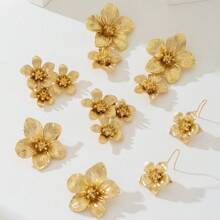 Metallic Flower Shaped Earrings Set For Women, Suitable For Daily Wear, Couples, Nights Out, Parties And Gifting