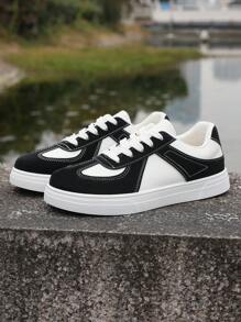 Tênis feminino casual para caminhada ao ar livre, versátil, listrado, com cadarço, bico redondo, preto