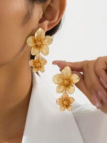 Metallic Flower Shaped Earrings Set For Women, Suitable For Daily Wear, Couples, Nights Out, Parties And Gifting