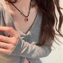 Collier en corde tressée fait main avec pendentif nœud auspicieux, fashion, collier haut de gamme, bijou de chaîne de clavicule unisexe
