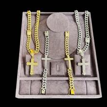Juego de collar, pulsera, colgante de cruz y anillo con incrustaciones de cristal tipo cubana, diseño clásico de broche de barba chapado en oro, incrustación de strass de 13 mm, estilo de moda callejera de hip-hop, disponible en colores oro y platino, múltiples tallas