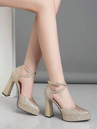 Damsandaler med hög klack och urholkning, superhög klack, finns i rosa, aprikos, vit, svart, röd, silver, guld, modern