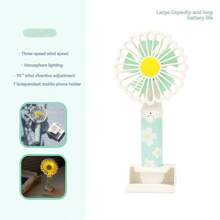 1st Daisy Handheld Fan, met standaardontwerp, 3 windsnelheden, sfeerverlichting, draagbaar en tafelmodel voor twee doeleinden, telefoonhouder, 1200mAh batterijcapaciteit, perfect om koel te blijven, video's te kijken, te genieten van afternoon tea, essentieel voor de zomer, frisse kleur, lange batterijduur, geschikt voor kamperen, bijeenkomsten, picknicks