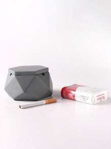 1pc Diamond-Shaped High-Grade Matte Black Three-Dimensional Geometric Ashtray With Lid For Home Office Light Luxury Decorative Ornaments Ashtray