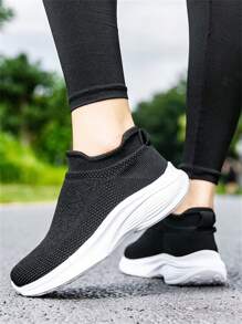 Women's Lace-Up Super Lightweight Sneakers, Casual Comfortable Breathable Sports Running Shoes, Basic Matching Athletic Shoes - Black and White - View 5